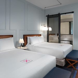 Premium Queen Room